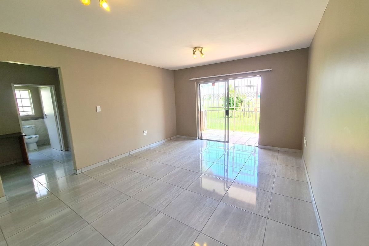 EXCLUSIVE MANDATE Newly Renovated Ground-Floor Apartment in Cashan - Photo 3
