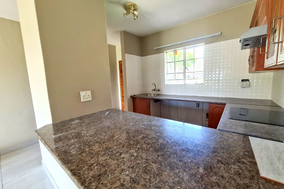 EXCLUSIVE MANDATE Newly Renovated Ground-Floor Apartment in Cashan - Photo 4