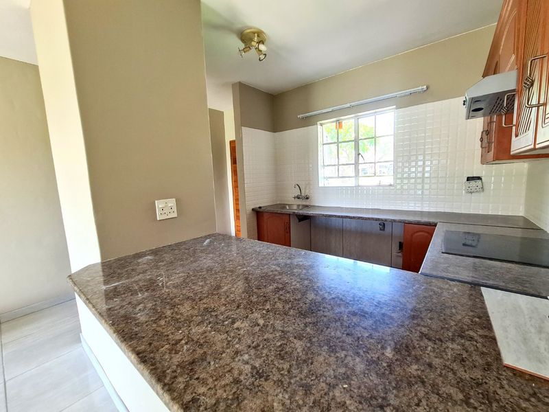 EXCLUSIVE MANDATE Newly Renovated Ground-Floor Apartment in Cashan - Photo 4