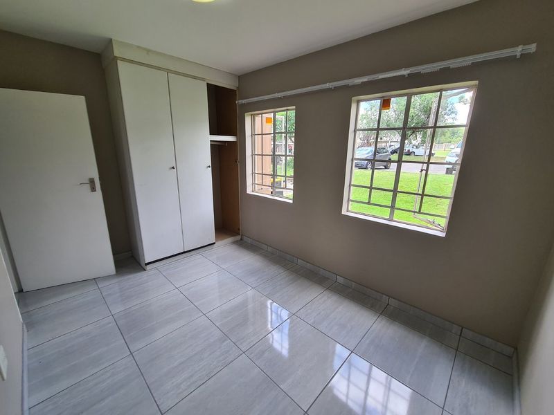 EXCLUSIVE MANDATE Newly Renovated Ground-Floor Apartment in Cashan - Photo 10