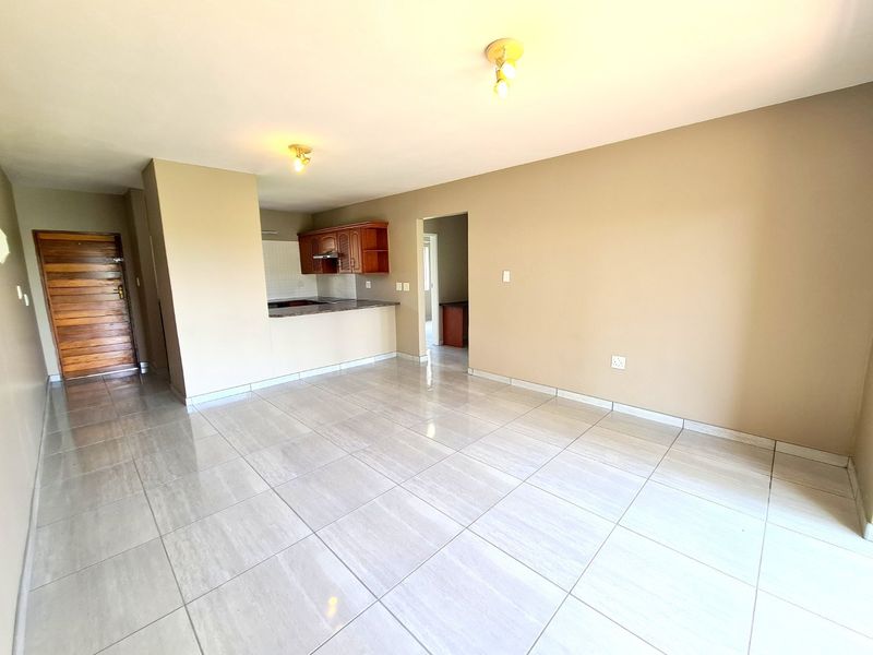 EXCLUSIVE MANDATE Newly Renovated Ground-Floor Apartment in Cashan - Photo 2