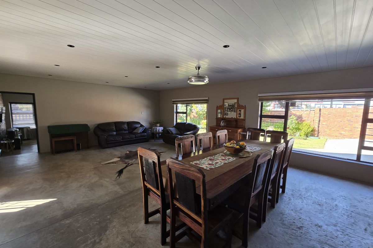 Perfect Family Home Or Convert to Business Premises! - Photo 5