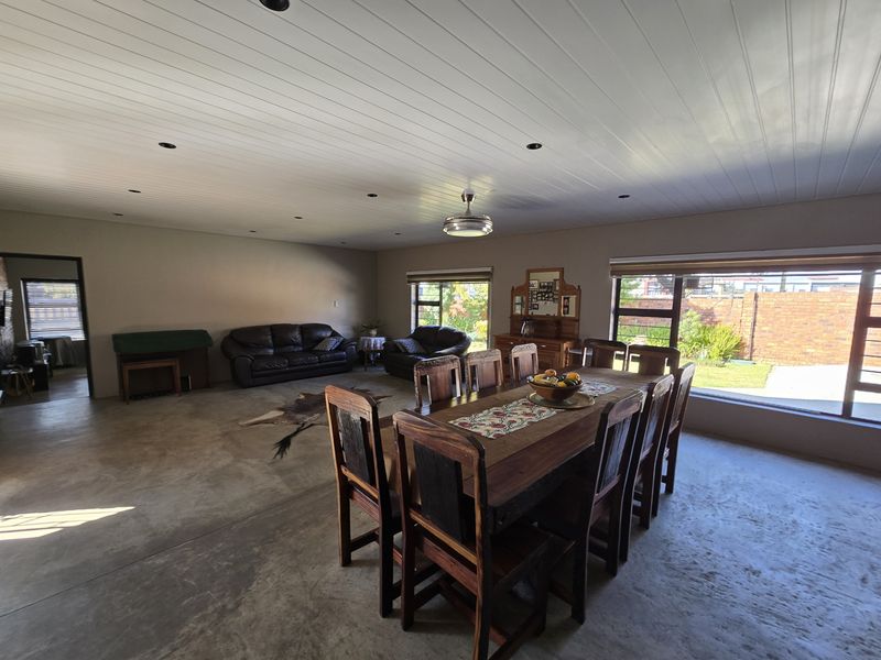 Perfect Family Home Or Convert to Business Premises! - Photo 5