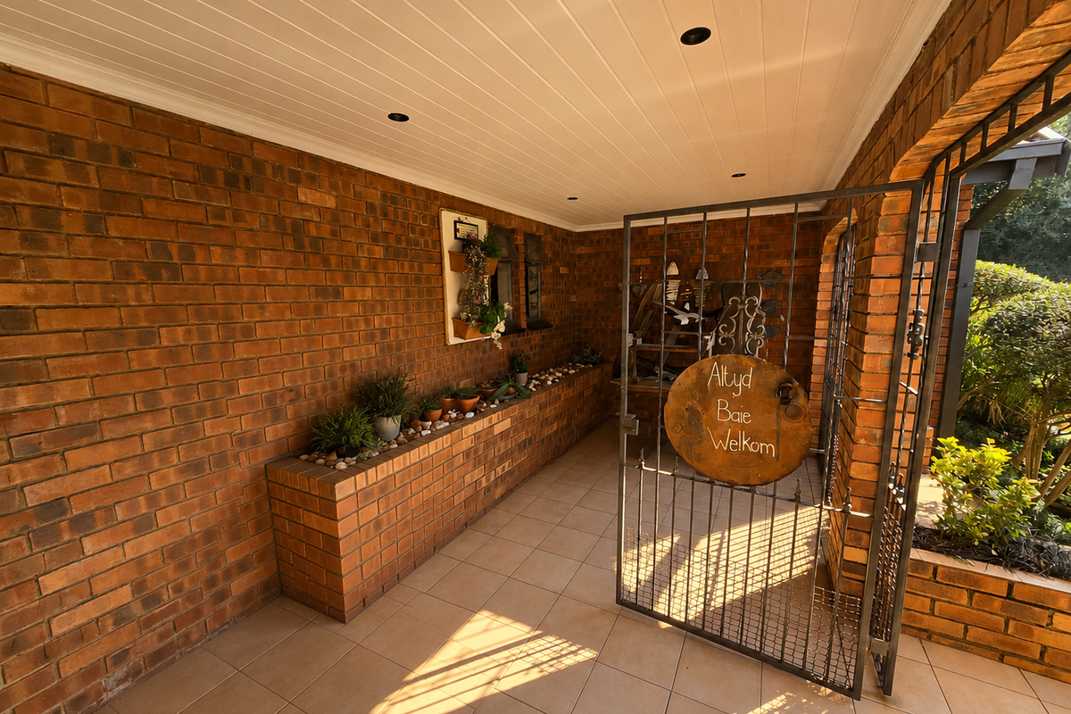 Perfect Family Home Or Convert to Business Premises! - Photo 3
