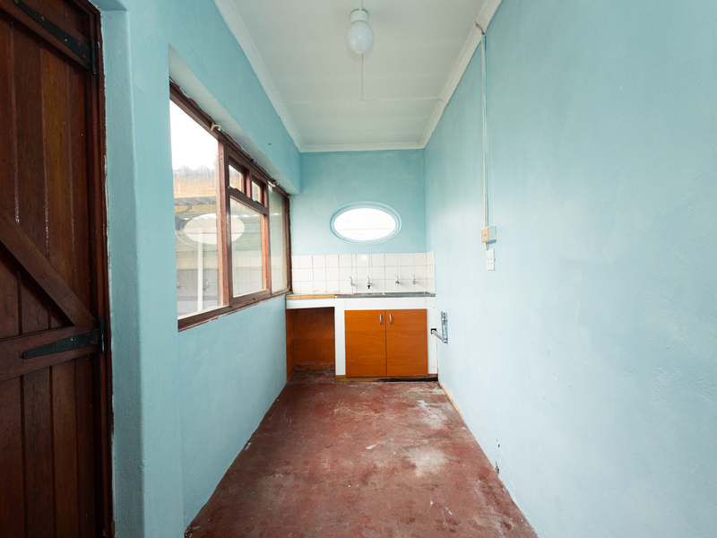 3 bedroom property with 2 bedroom granny flat situated in a quiet neighborhood in Ravensmead. - Photo 7