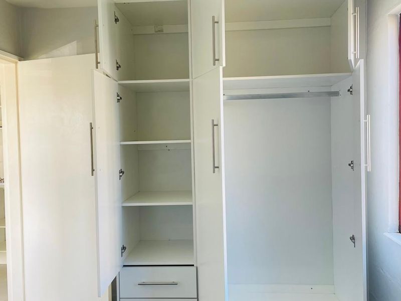 2 Bedroom Apartment in Amalinda - Photo 6