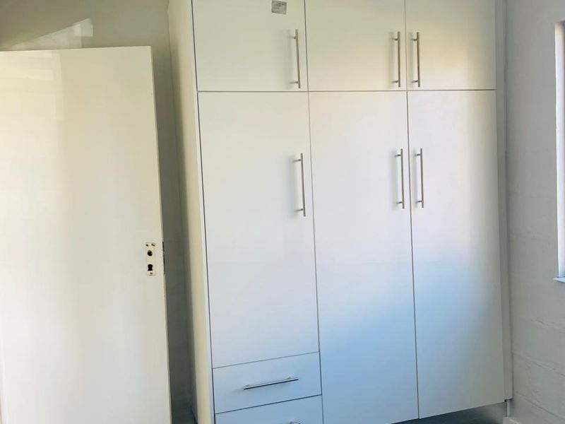 2 Bedroom Apartment in Amalinda - Photo 7