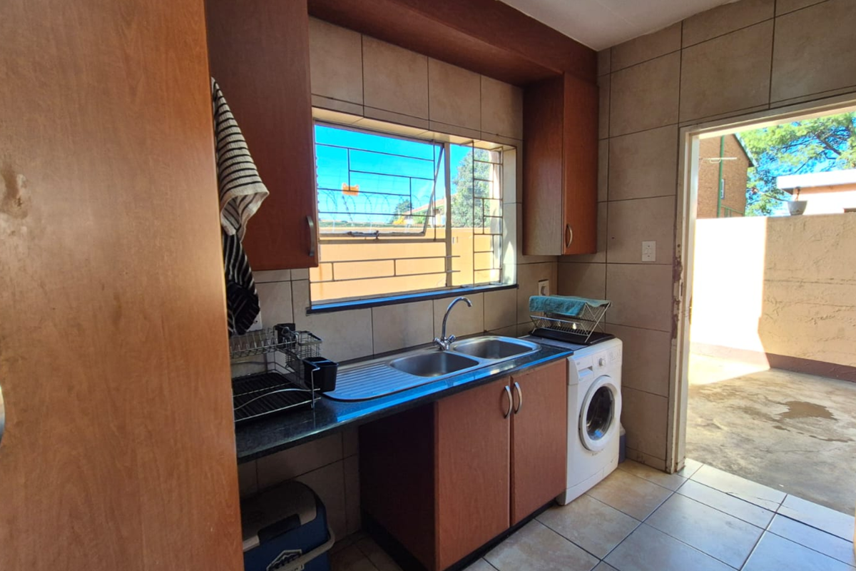 Starting to bid from R499,000! Non-Distressed Live Luxury Auction! - Photo 4