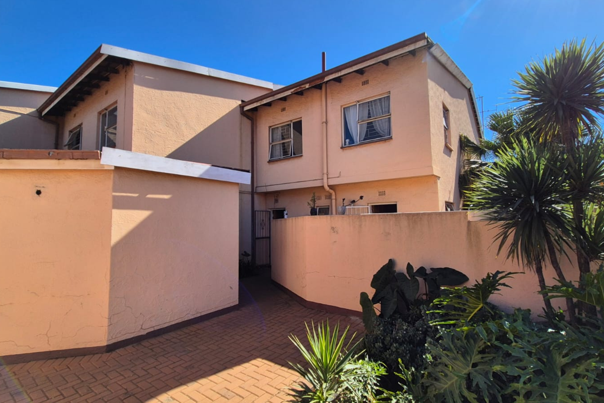 Starting to bid from R499,000! Non-Distressed Live Luxury Auction! - Photo 2