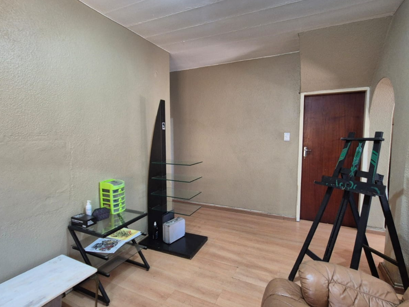 Starting to bid from R499,000! Non-Distressed Live Luxury Auction! - Photo 9