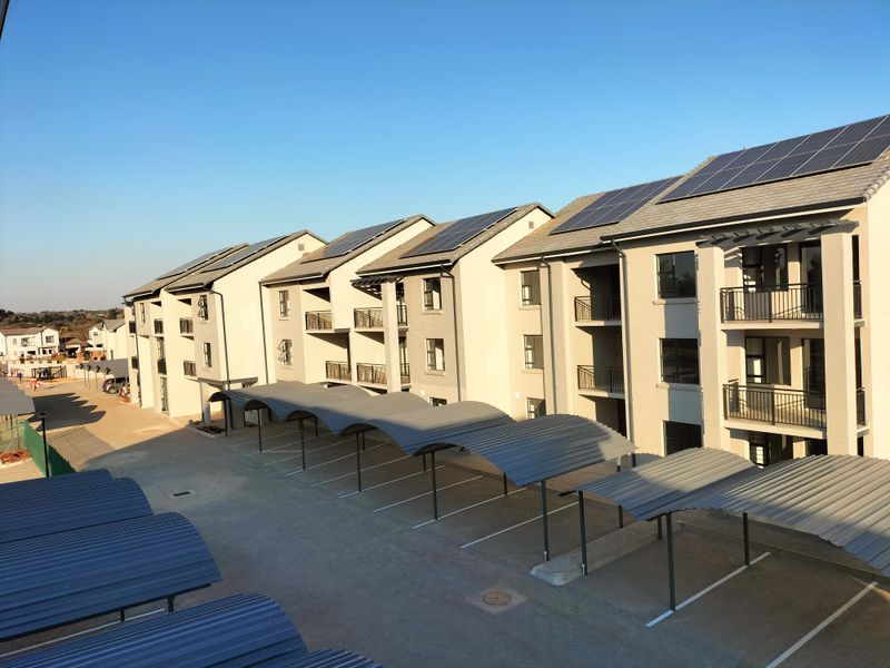Modern 2-Bedroom Apartment for Sale in Du Vin Estate, Raslouw! - Photo 1