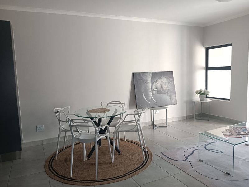 Modern 2-Bedroom Apartment for Sale in Du Vin Estate, Raslouw! - Photo 10