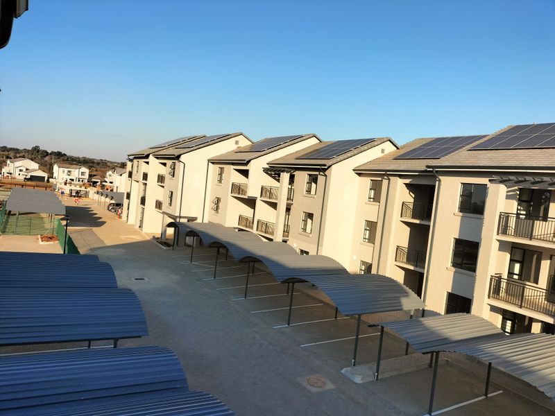 Modern 2-Bedroom Apartment for Sale in Du Vin Estate, Raslouw! - Photo 2