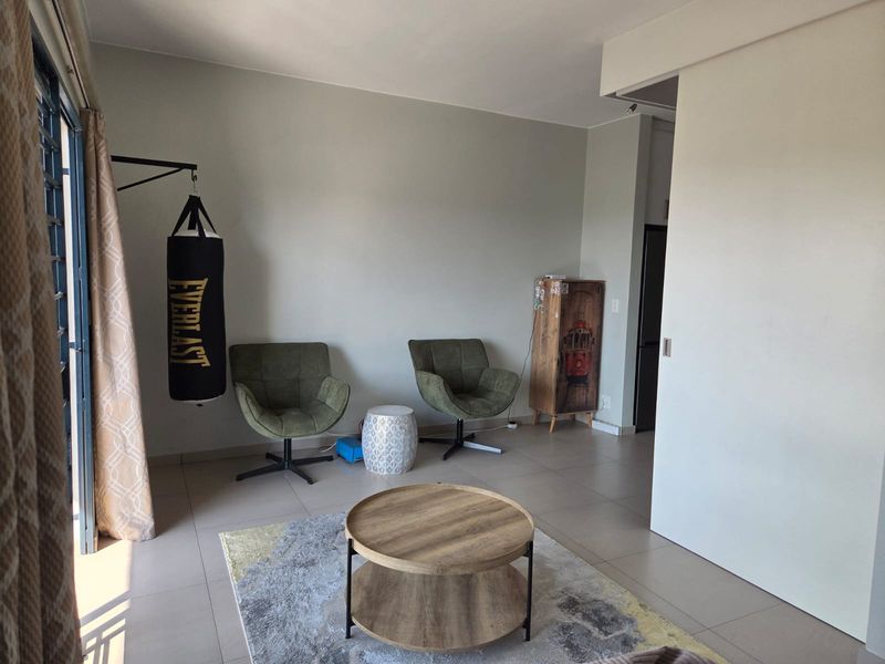 Modern 1 Bed, 1 Bath Unit for Sale in Northriding - Photo 8