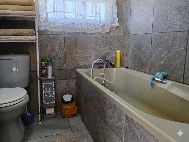 3 bed - Photo 5