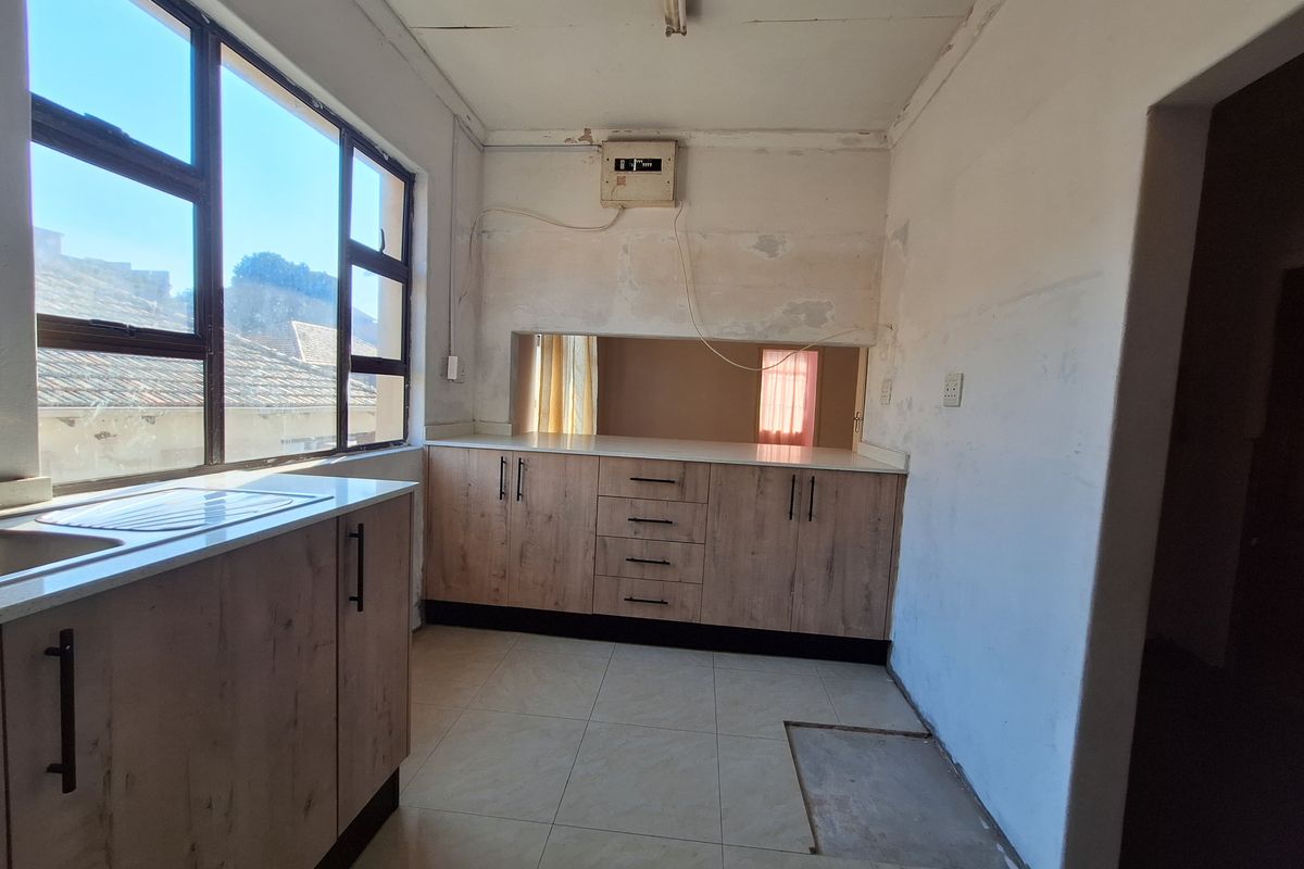 Flat For Sale In Durban - Photo 3