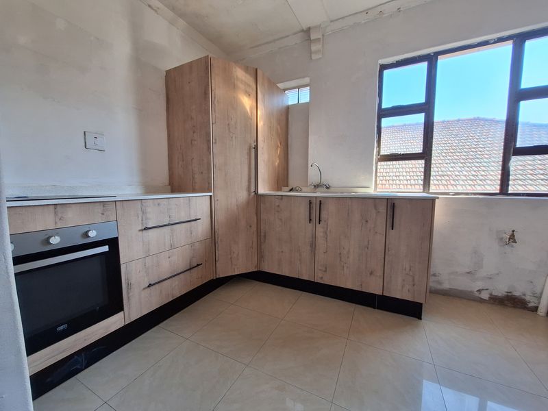 Flat For Sale In Durban - Photo 1