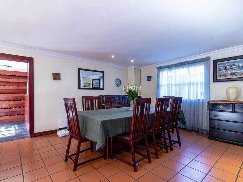 Comfort & charm epitomize this home - Photo 5