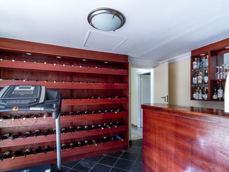 Comfort & charm epitomize this home - Photo 6