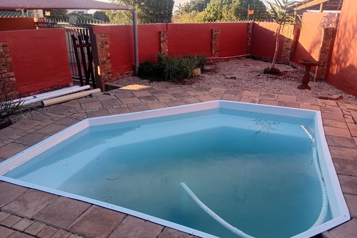 Freehold For Sale In Mossel Bay - Photo 4