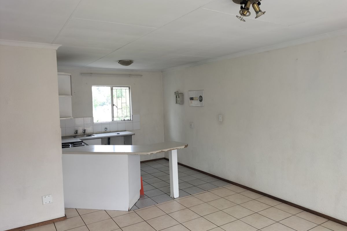 Quant Home For an Individual or Small Family In Great Location - Photo 3