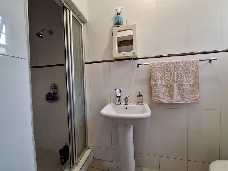 Ground Floor - Photo 10