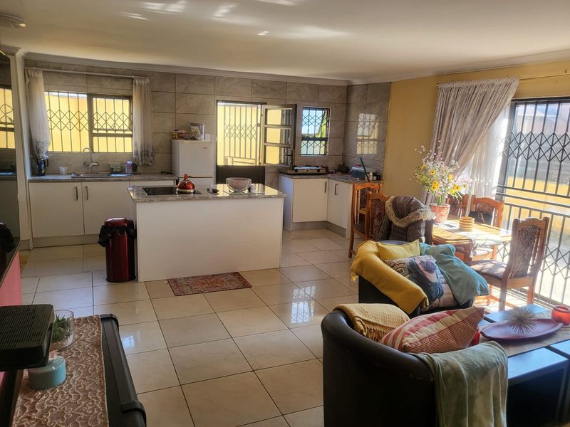 Stunning Modern Home Offering Space, Security, and Prime Location Near FNB Stadium - Photo 7