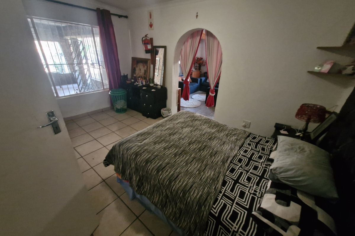 Spacious Family Home with Practical Living Spaces and Endless Potential - Photo 4