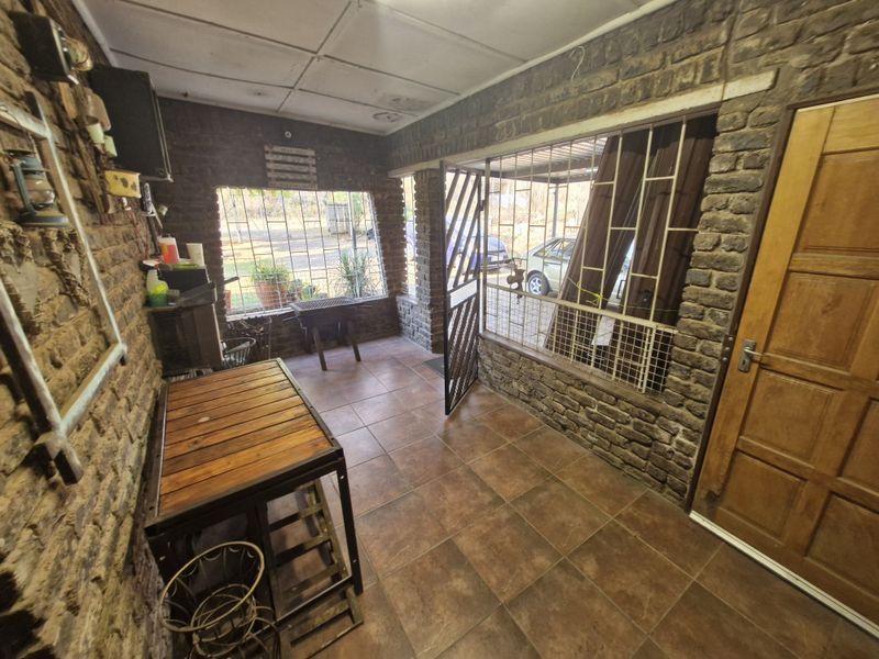 Spacious Family Home with Practical Living Spaces and Endless Potential - Photo 9