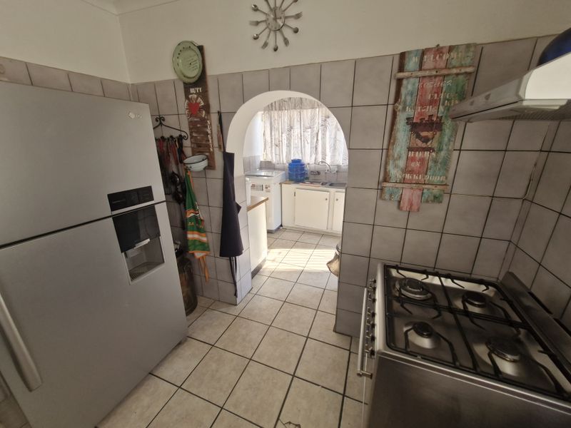 Spacious Family Home with Practical Living Spaces and Endless Potential - Photo 3