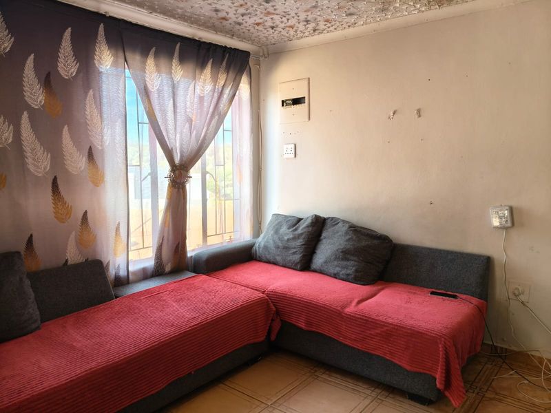 Charming 2-bedroom house for sale in Mogwase, perfect for families or investors—don’t miss out! - Photo 7