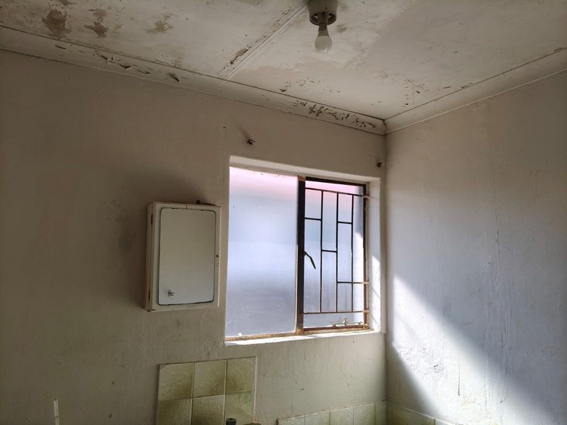 Charming 2-bedroom house for sale in Mogwase, perfect for families or investors—don’t miss out! - Photo 6