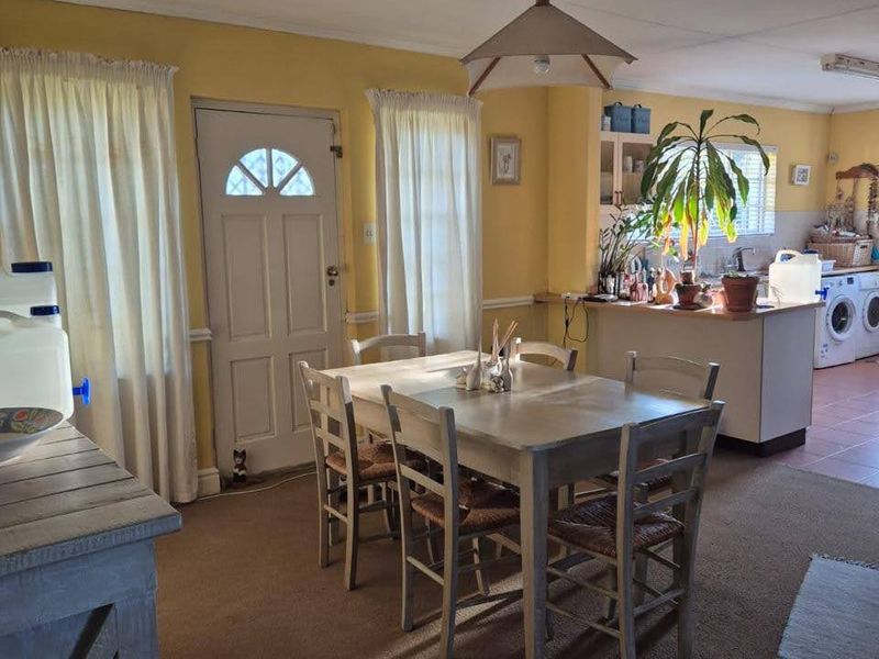 Quaint and  Secure Home in Hilton Garens - Photo 5
