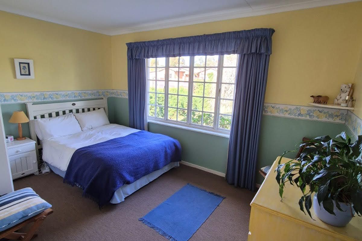 Quaint and  Secure Home in Hilton Garens - Photo 4