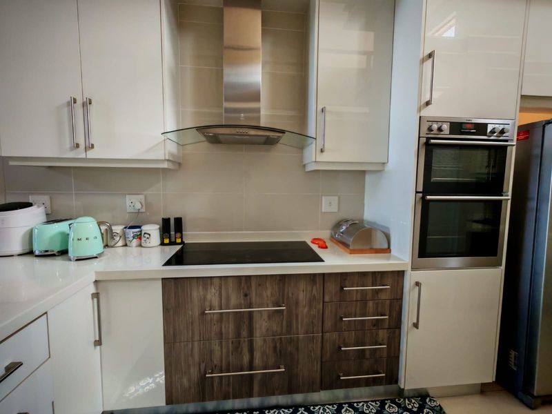 Stylish Modern Ocean View Apartment in Herrwood Park, Umhlanga Rocks - Photo 3