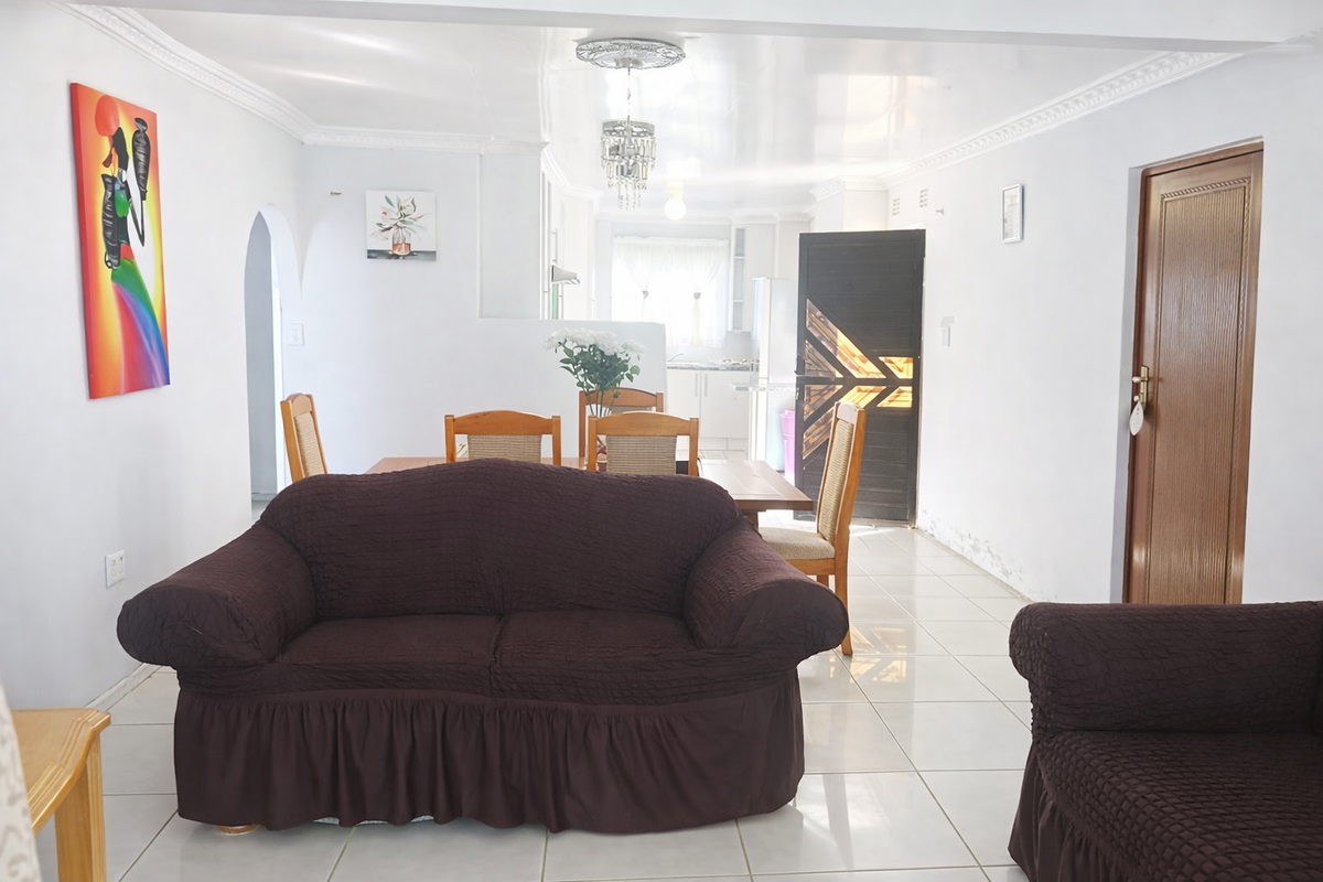 Charming 3-bedroom freestanding home in Haven Hills, East London - Photo 5
