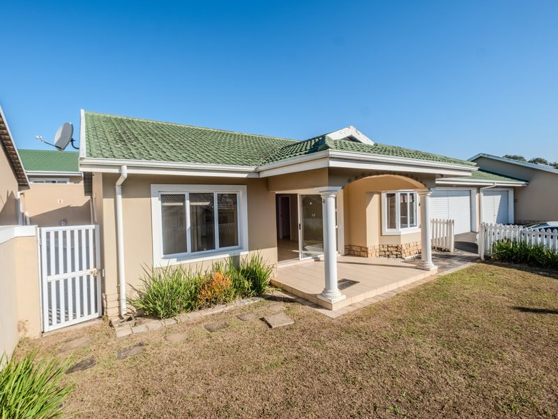 Spacious, secure living in Mount Edgecombe - Photo 1