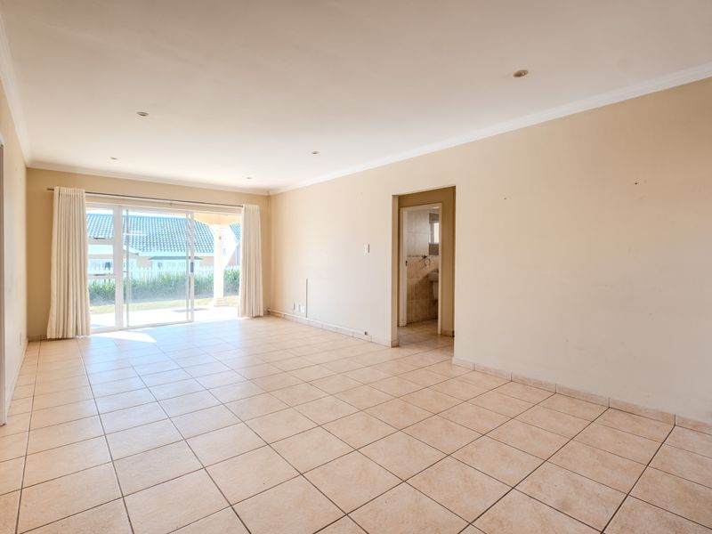 Spacious, secure living in Mount Edgecombe - Photo 3