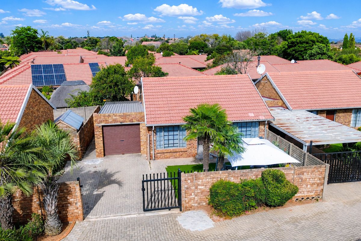 Modern 2‐Bed Townhouse — Perfect for First-Time Buyers, Investors or Small Families - Photo 2
