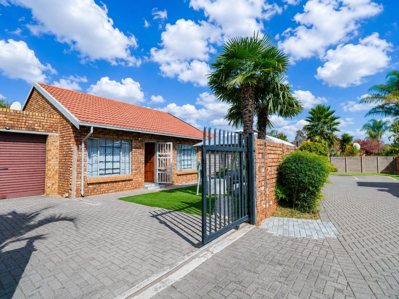 Modern 2‐Bed Townhouse — Perfect for First-Time Buyers, Investors or Small Families - Photo 3
