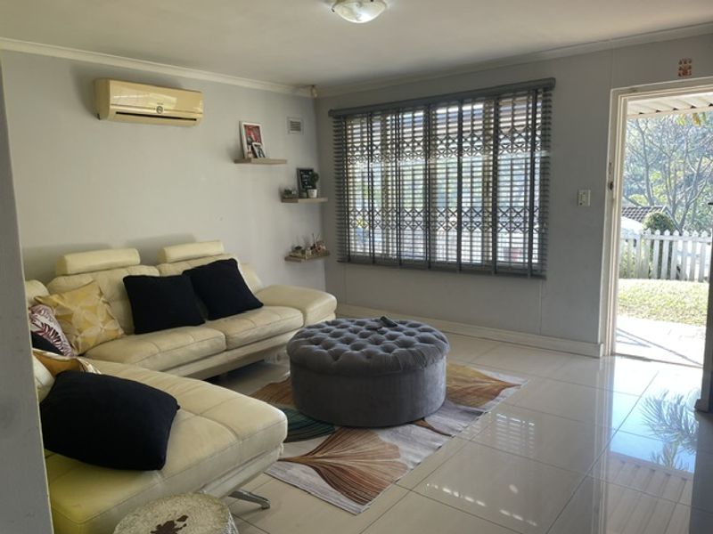 Compact 3 Bedroom Townhouse in herwood - Photo 8