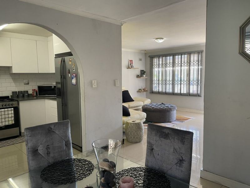 Compact 3 Bedroom Townhouse in herwood - Photo 9