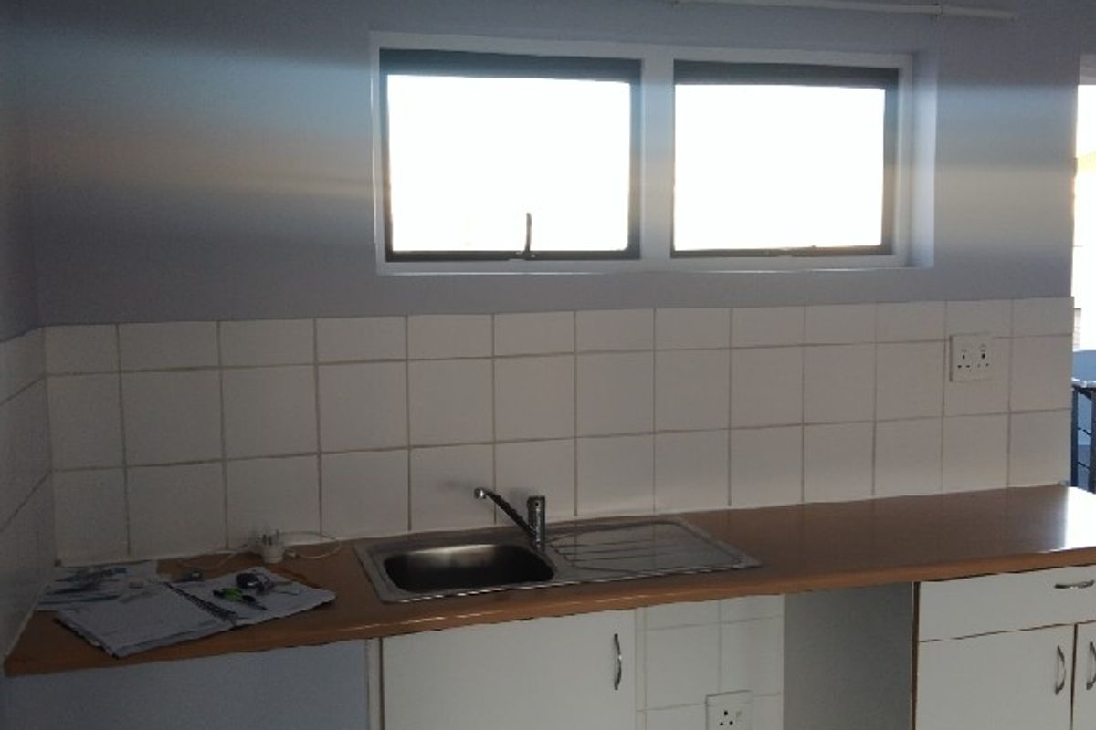 Apartment Rental Monthly In Cape Town - Photo 3