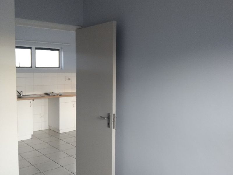 Apartment Rental Monthly In Cape Town - Photo 10