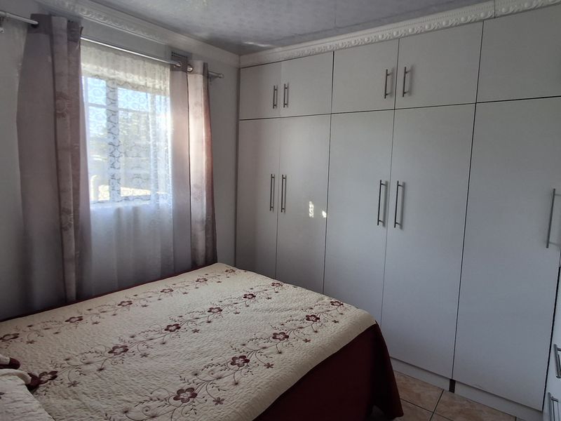 3 Bedroom House for Sale - Photo 7