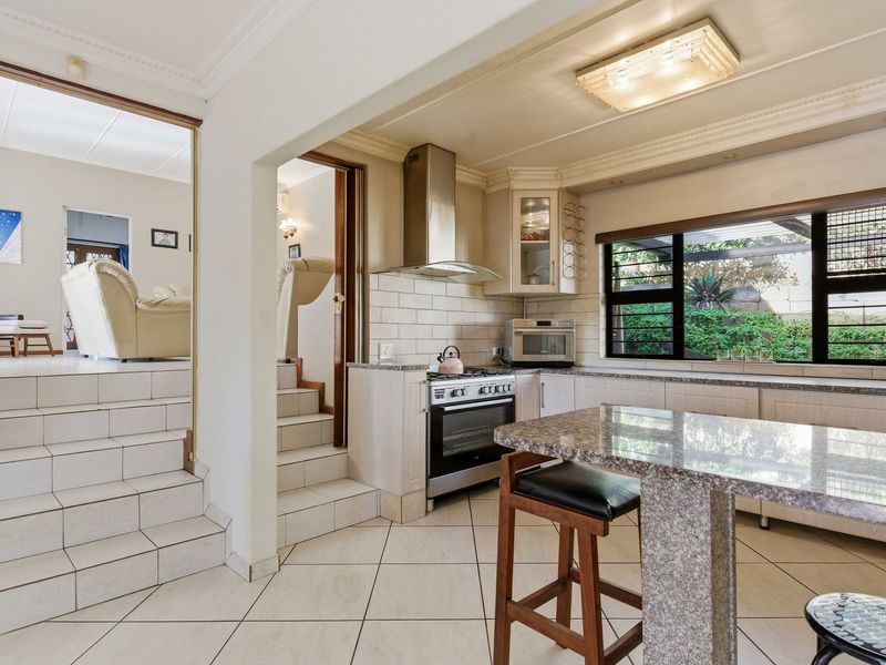 3 Bedroom Home for Sale in Widenham - Photo 7
