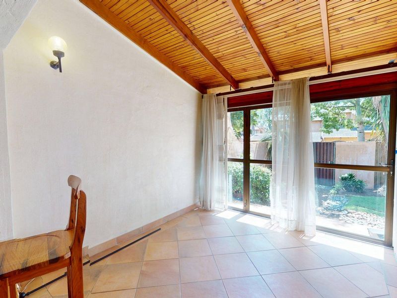 Spacious, Secure & Perfectly Positioned in the Heart of Walmer! - Photo 7