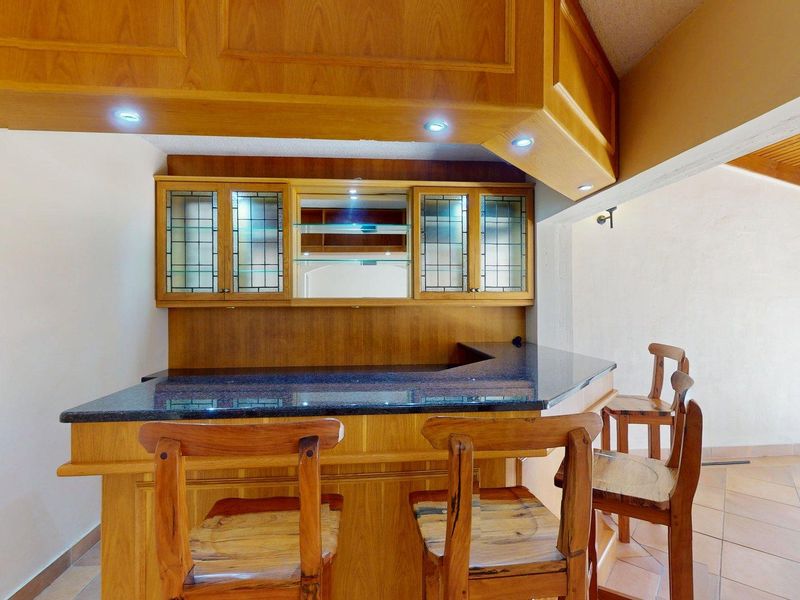 Spacious, Secure & Perfectly Positioned in the Heart of Walmer! - Photo 5