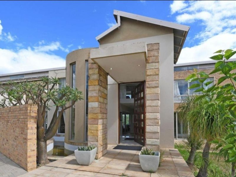 Freehold For Sale In Midrand - Photo 2