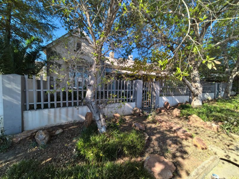 Home with Business Rights - Ideal Commercial opportunity - Photo 2